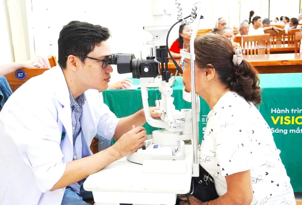 Quy trình khám mắt cơ bản