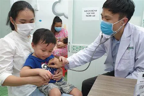 Thực hiện các chương trình phẫu thuật nhân đạo