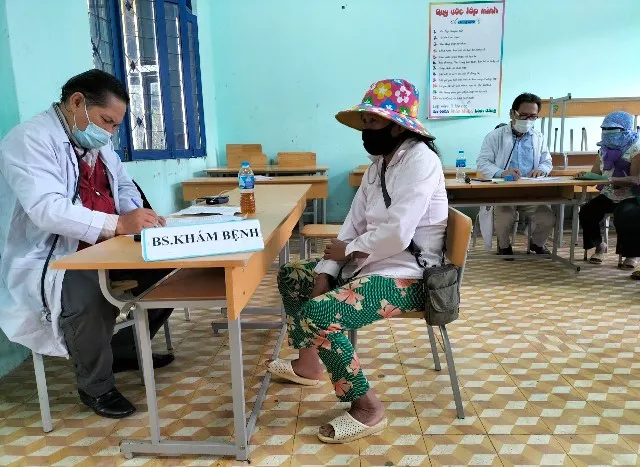 Tự thành lập hoặc tham gia vào các nhóm nhỏ lẻ tại địa phương