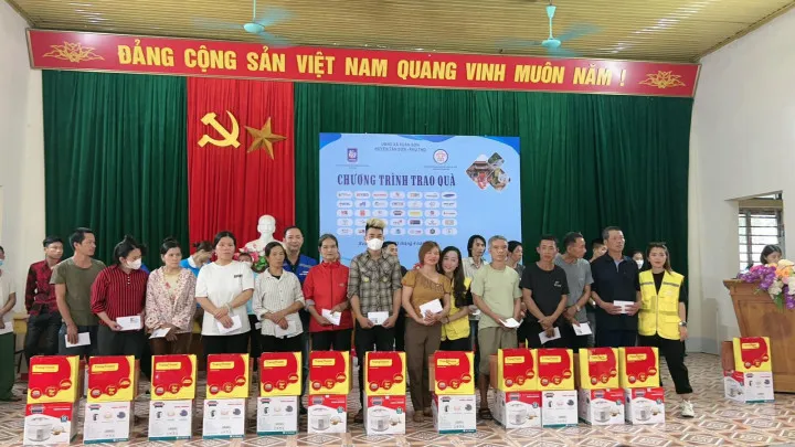 Y Tế Cộng Đồng Là Gì? Tại Sao Hành Trình Nhân Ái Lại Quan Trọng?